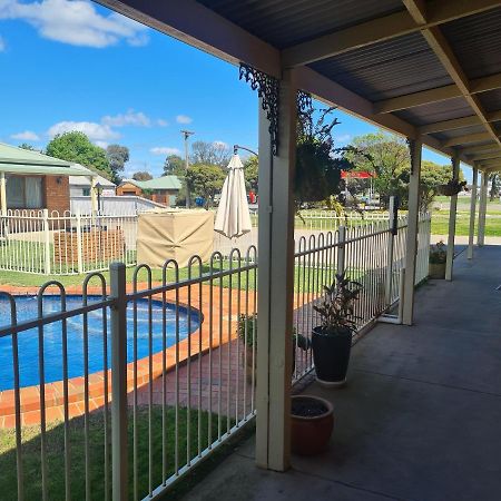 Regency Court Motel Cobram Extérieur photo