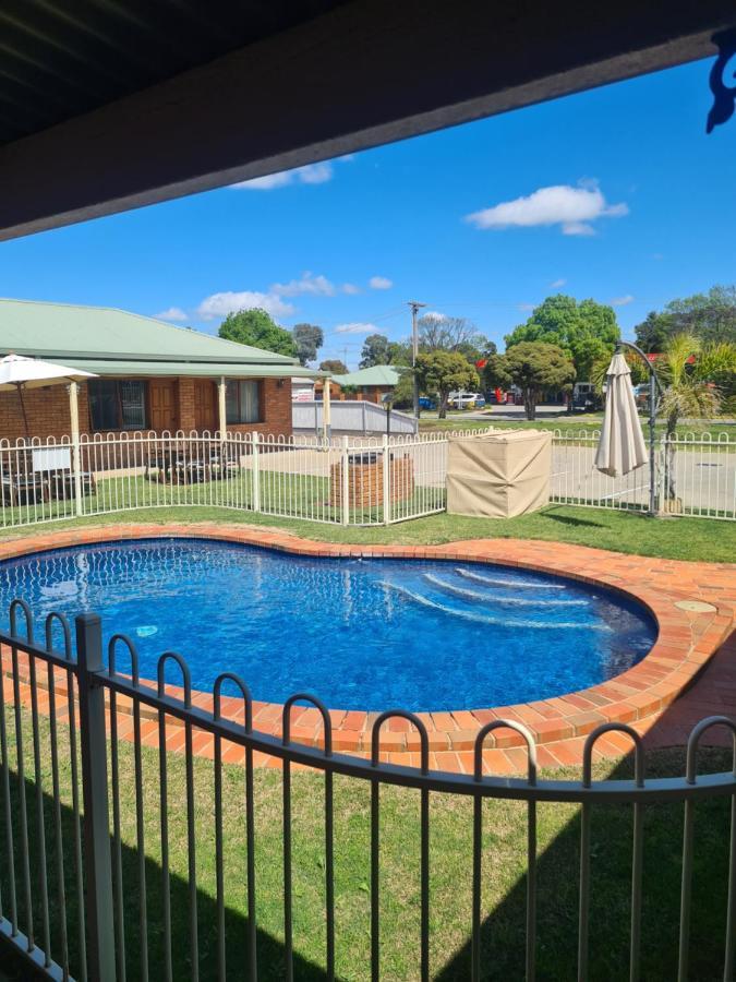 Regency Court Motel Cobram Extérieur photo